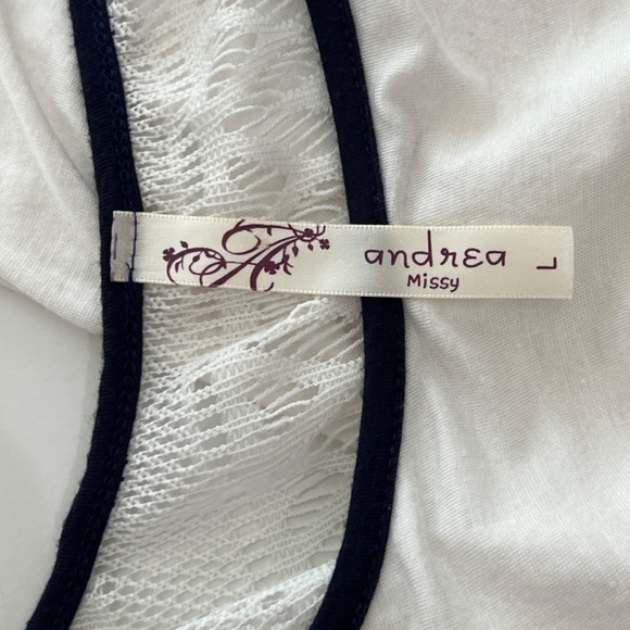 ANDREA MISSY~ SHORT SLEEVE Embroidered and Lace Accents - White/blue/Red… - Picture 5 of 6